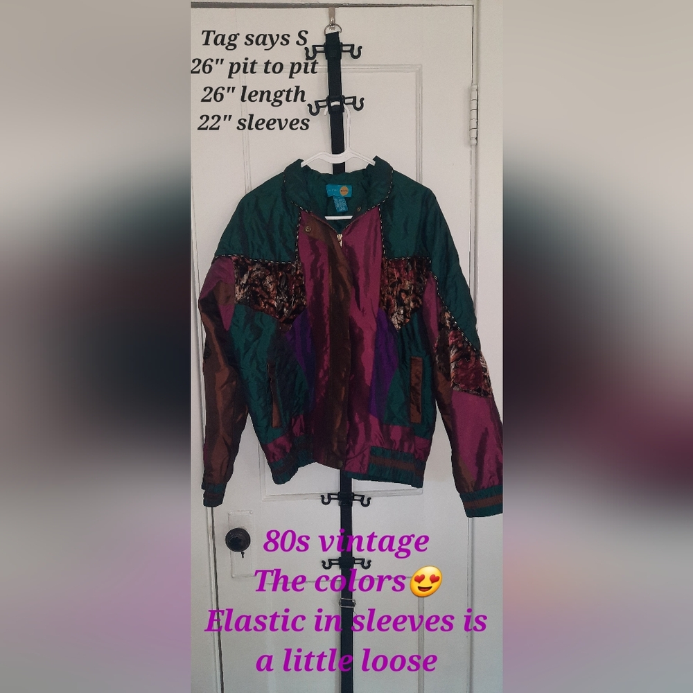 Vintage 80s colorful windbreaker jacket!